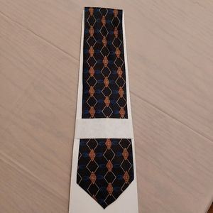 Brand new tie